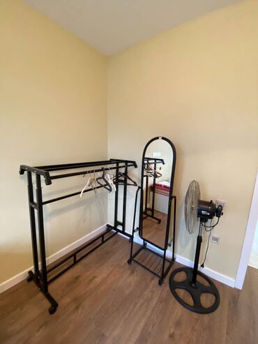 Uzunmüddətli kirayə mənzillər: Kirayə verilir: Bakı şəhərinin mərkəzində, dəniz mənzərəli, tam təchiz — 10