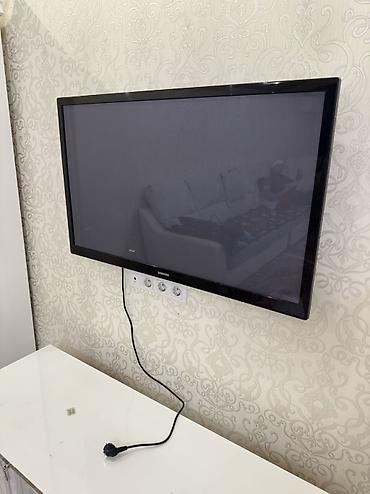 Спальные гарнитуры: Срочно Продается‼️‼️ Длинный прямой диван с высокой посадкой— 8.000 — 10