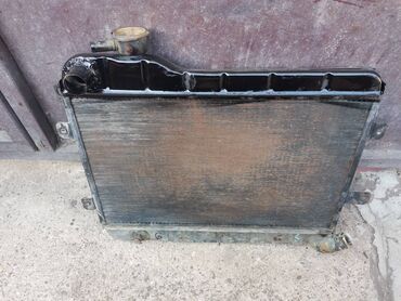 Auto delovi: Hladnjak mesingani Lada 2107 Riva, Lada 2104 Karavan,2105 broj 6 — 2