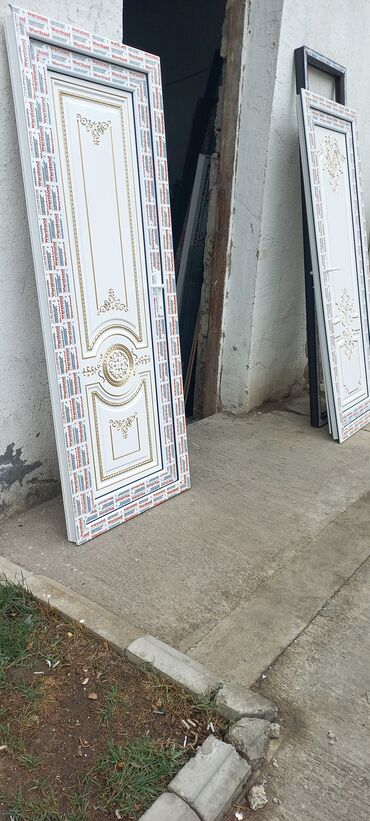 Plastik qapılar: Yeni Plastik qapı Zamok və çərçivə ilə, Zəmanətli, Pulsuz quraşdırma, Pulsuz çatdırılma, Rayonlara çatdırılma, Ödənişli çatdırılma — 5