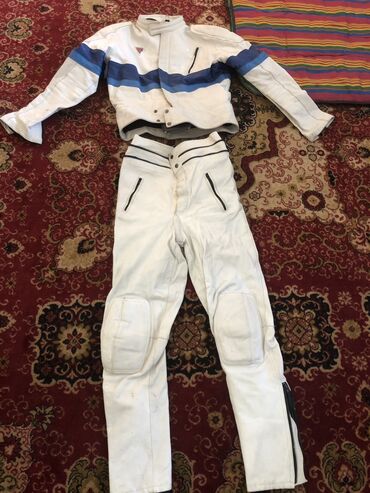 цыганская одежда мужская: Продаю фирменный кожаный мото костюм в белом цвете в хорошем