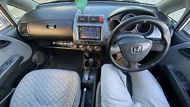 15 4 100: Honda Fit: 2002 г., 1.3 л, Автомат, Бензин, Хэтчбэк — 4