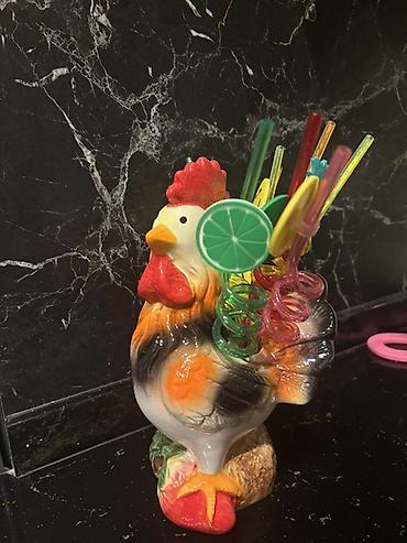 Süfrə aksesuarları: Dekorativ xoruz formalı qab və kokteyl aksesuarları dəsti — 1