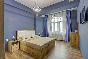 hostel osh: 2 комнаты, Бишкек Парк ТРЦ, Постельное белье, Душевая кабина, Кондиционер — 8