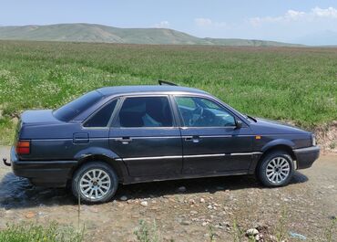 купить автомобиль в кыргызстане: Volkswagen Passat: 1992 г., 1.8 л, Механика, Бензин, Седан
