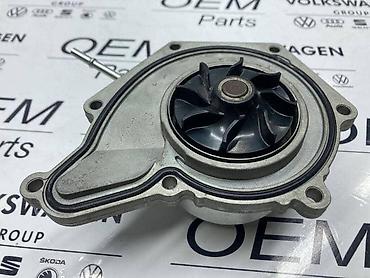 prodajem kosacicu: VODENA PUMPA 3.0 TFSI TSI ZA AUDI A4, A5, A6 . - 06E 121 016 | — 1