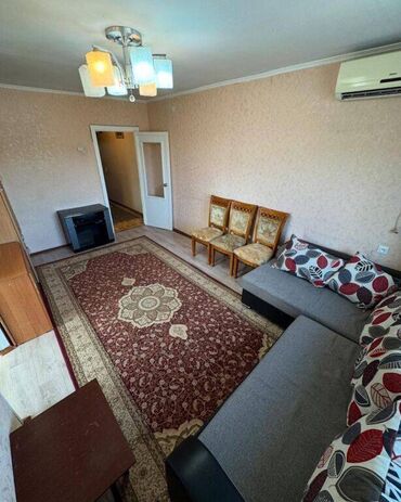 продаю 2х команатную квартиру в 7 мкр: 2 комнаты, 44 м², 104 серия, 3 этаж, Косметический ремонт