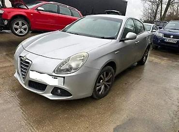 golf 5 slike: Alfa Romeo Giulietta levi retrovizor kod boje 620/B. Alfa Romeo — 1