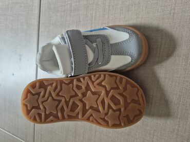 Patike: Dečije patike za prve korake - Veličina: 22 (otisak “22” vidljiv na — 4