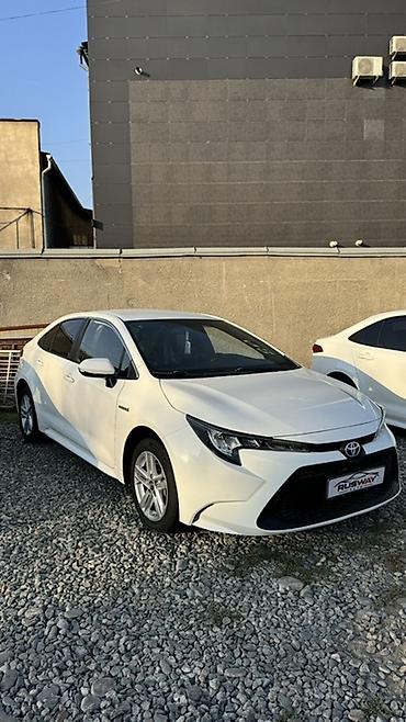 какие авто надежные: Toyota Corolla: 2023 г., Гибрид, Седан — 3