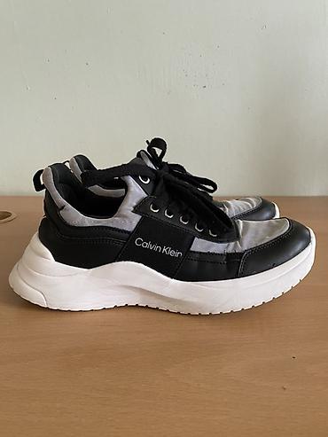 calvin: Tam orjinal Calvin Klein kişi/kadın krasofkasi. Yaxsi veziyyetde — 4