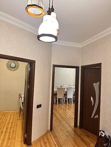 Günlük kirayə mənzillər: 3 otaqlı — 1