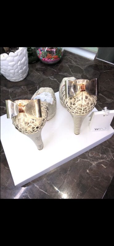 Basanoşka və səndəllər: Ölçü: 37.5, İşlənmiş — 10