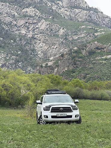 pushstart: Toyota Sequoia: 2008 г., 5.7 л, Автомат, Газ, Внедорожник — 2