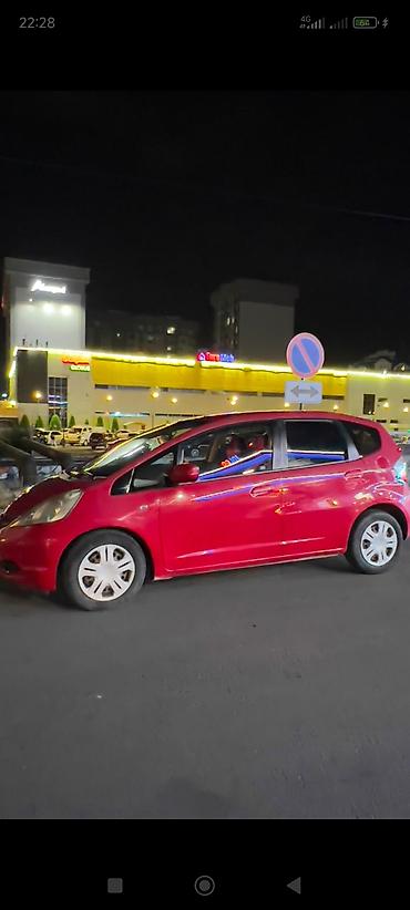 чехолы на фит: Honda Fit: 2010 г., Автомат, Бензин, Хэтчбэк — 3