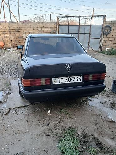 2106 ucuz: Mercedes-Benz 190 (W201) sedan - Kuzov: 4 qapı, qara rəng - Nömrə — 1