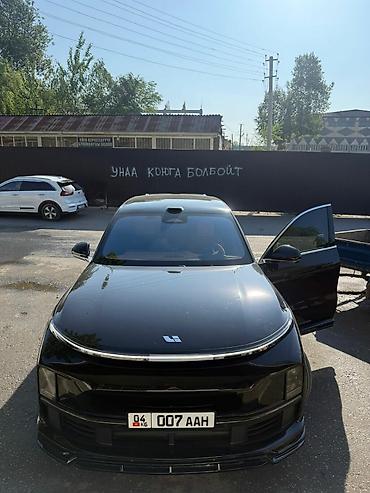 Lixiang: Lixiang L8: 2025 г., 1.6 л, Автомат, Гибрид, Кроссовер — 2
