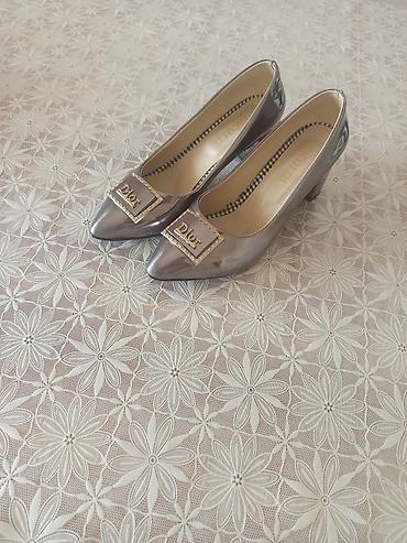 желтые туфли: Туфли, Dior, Размер: 38, цвет - Серебристый, Б/у — 1