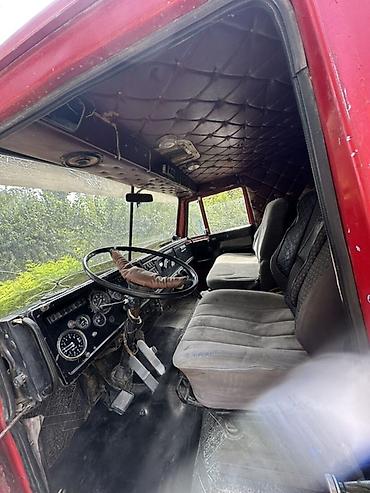 КАМАЗ 55102 самосвал, 6x4 - Кузов-самосвал с высокими бортами, задняя — 8
