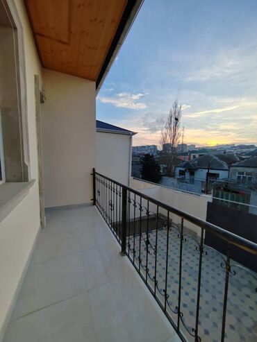 Həyət evləri və villaların satışı: Qaraçuxur qəs. 4 otaqlı, 210 kv. m, Yeni təmirli — 20