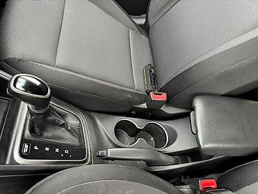 Другие детали салона: 500к$ срочно 🚨 Солярис 2017 рест 1.6 автомат Карплей с завода — 4