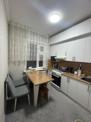 тоголок молдо дом: 3 комнаты, 64 м², 105 серия, 2 этаж, Евроремонт