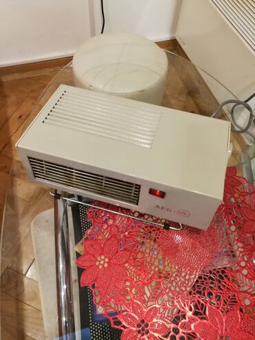 Kaloriferi: Grejalica AEG 2000W Dobra
Mirjevo na lalafo.rs — 4 Kaloriferi: Grejalica AEG 2000W Dobra
Mirjevo — 4