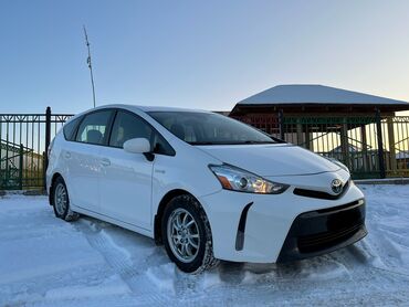 Toyota: Toyota Prius: 2018 г., 1.8 л, Вариатор, Гибрид, Универсал