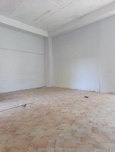Сдаю Офис целиком: 60 м², В административном здании, С ремонтом, Первая линия