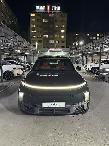 Lixiang L9: 2024 г., 1.5 л, Автомат, Гибрид, Кроссовер