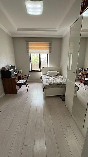 Продажа домов: Дом, 180 м², 6 комнат, Агентство недвижимости, Косметический ремонт — 14