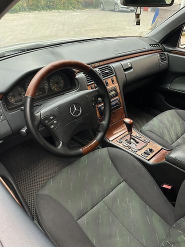Mercedes-Benz: Mercedes-Benz E-Class: 2000 г., 3.2 л, Автомат, Бензин — 10