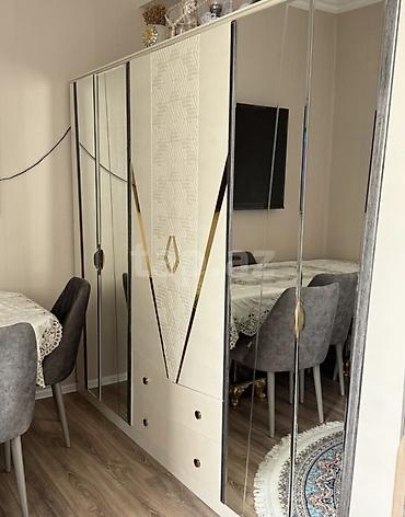 Çarpayılar: Yataq desti geniş dolabli taxt bazali az işlenib 3200 e alinib 1200 e — 3