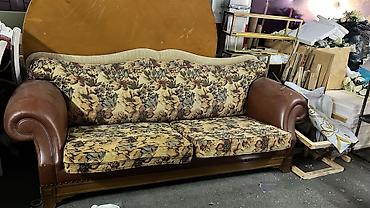 Klassik üslubda mebel dəsti - Tərkibi: 3 nəfərlik divan + 2 ədəd
