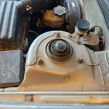 Hyundai: Hyundai Elantra: 2001 г., Механика, Седан — 9