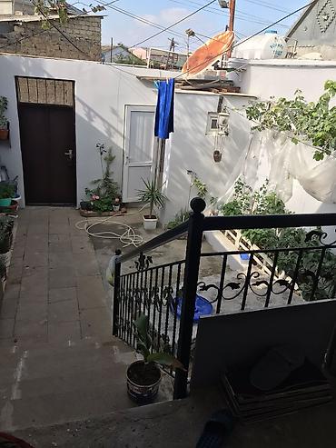 Həyət evləri və villaların satışı: Bulbule gesenesinin centralni yerde yerlesir ev. kupcasi var. her — 2