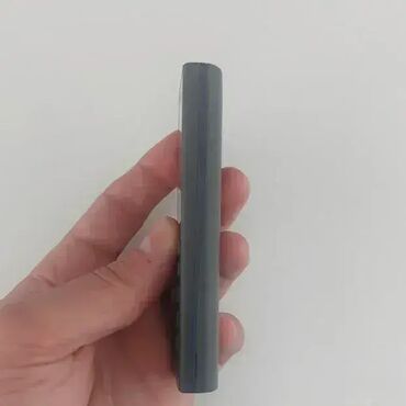 Nokia: **Specifikacija** Dizajn monoblokDijagonala ekrana : 1,8″ Rezolucija  — 8