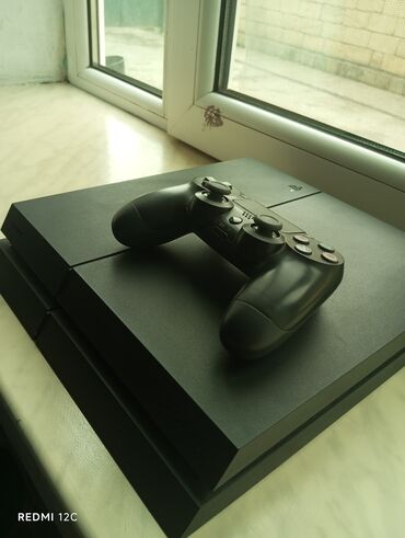 Xbox Series X: Sony PlayStation 4 (PS4) oyun konsolu Xüsusiyyətlər: - Model: PS4