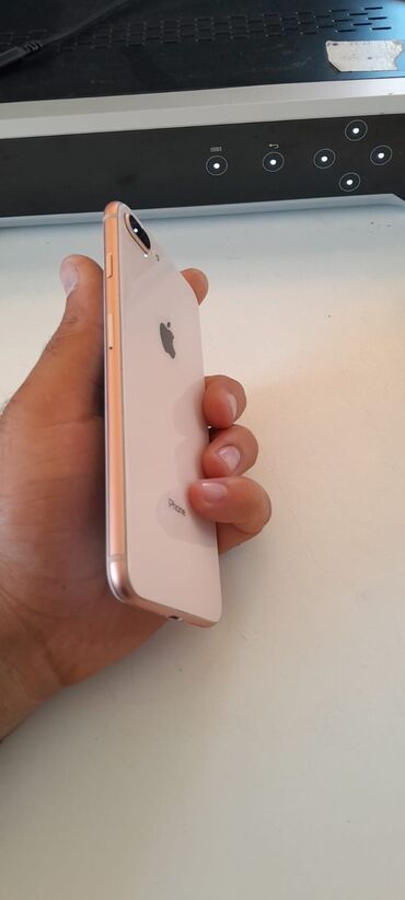 Apple iPhone: IPhone 8 Plus, 64 GB, Barmaq izi