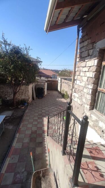 ev xacmaz: 3 otaqlı, 2 kv. m