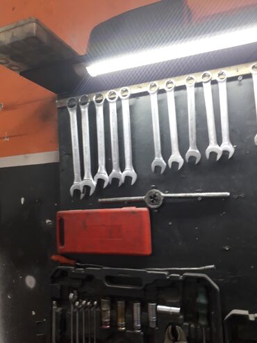 Digər alət dəstləri: Peşəkar mexaniki alətlər dəsti və asma panel Məhsulun tərkibi: - — 3