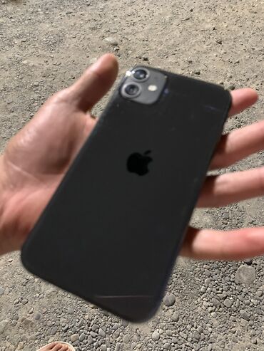 срочно только нал: IPhone 11, Б/у, 128 ГБ, Jet Black, Защитное стекло, Чехол, 72 %