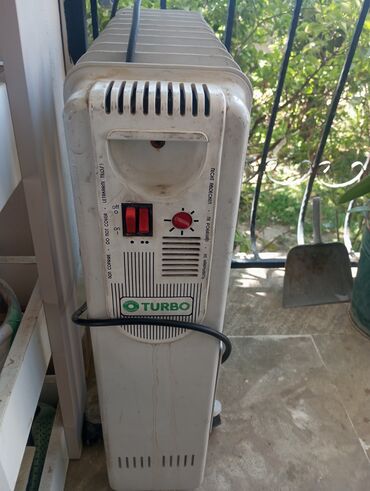 panel radiator qiymeti: Qızdırıcı radiator vintiltarorludu az işlənib istiyən olsa endirim