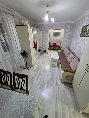 berdede kiraye evler: Sumqayıt şəhəri 45- ci məhəllə Gürcü layihəli daş binanın 5/2 — 8