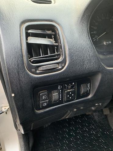 Mitsubishi: Mitsubishi Carisma: 2001 г., 1.8 л, Механика, Бензин, Хэтчбэк — 16