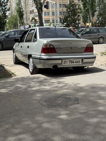 Daewoo: Daewoo Nexia: 2007 г., 1.6 л, Механика, Бензин, Седан