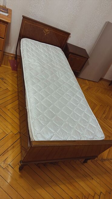 Çarpayılar: Təknəfərlik çarpayı, Bazasız, Matras ilə, Siyirməsiz