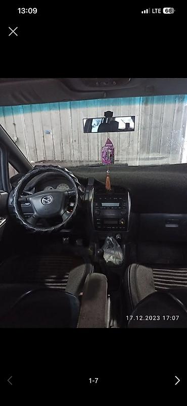 mini v: Mazda PREMACY: 2002 г., 2 л, Механика, Бензин, Минивэн — 5