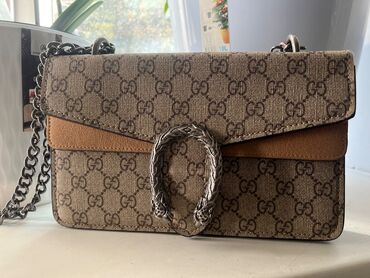 сумка miu miu: Продаю свою сумку бренд Gucci. Оригинал. Сделано в Китае. Сейчас Китай