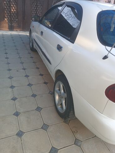 нексия 2 жалал абад: Daewoo Lanos: 1997 г., 1.5 л, Механика, Бензин, Седан